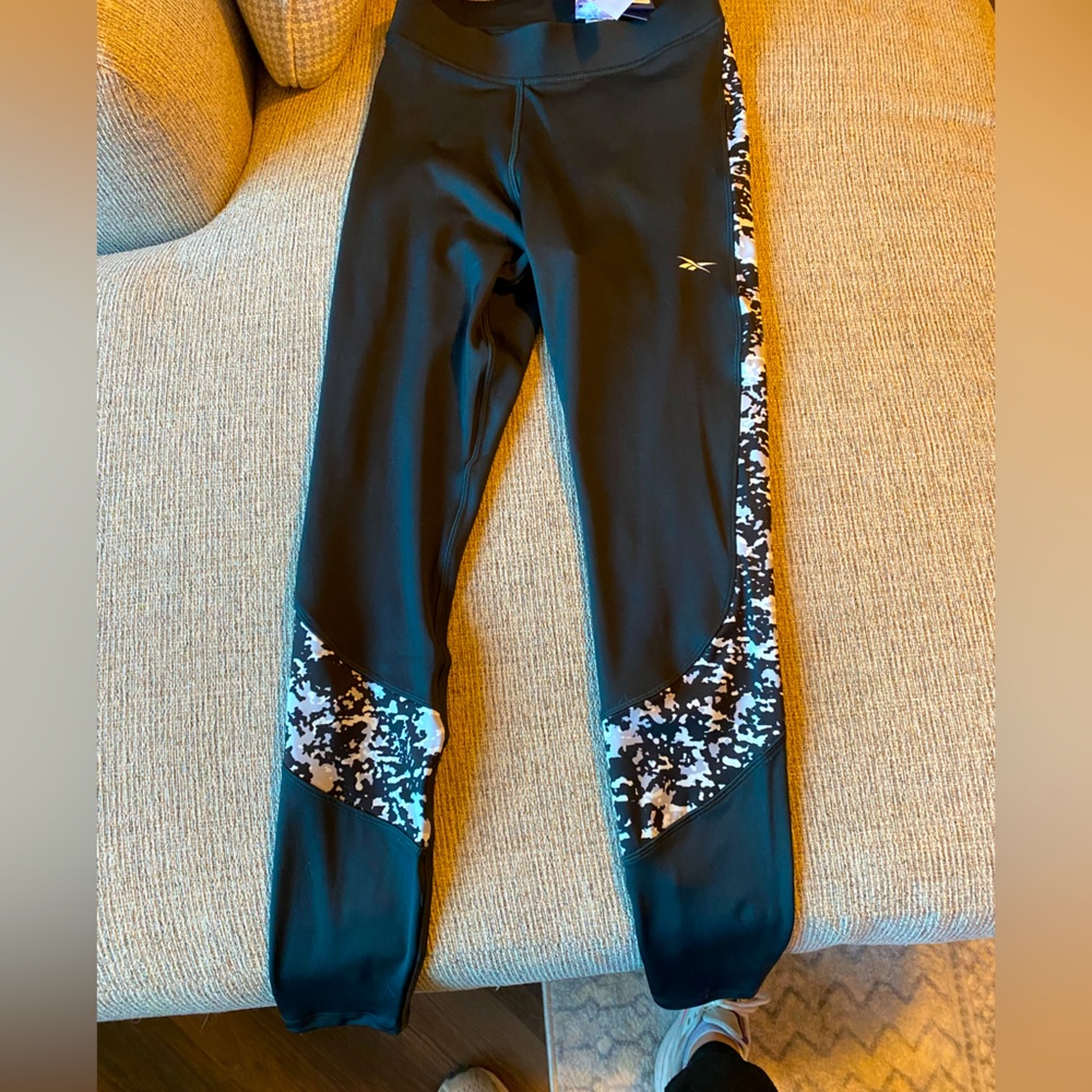 Size S Black Reebok leggings